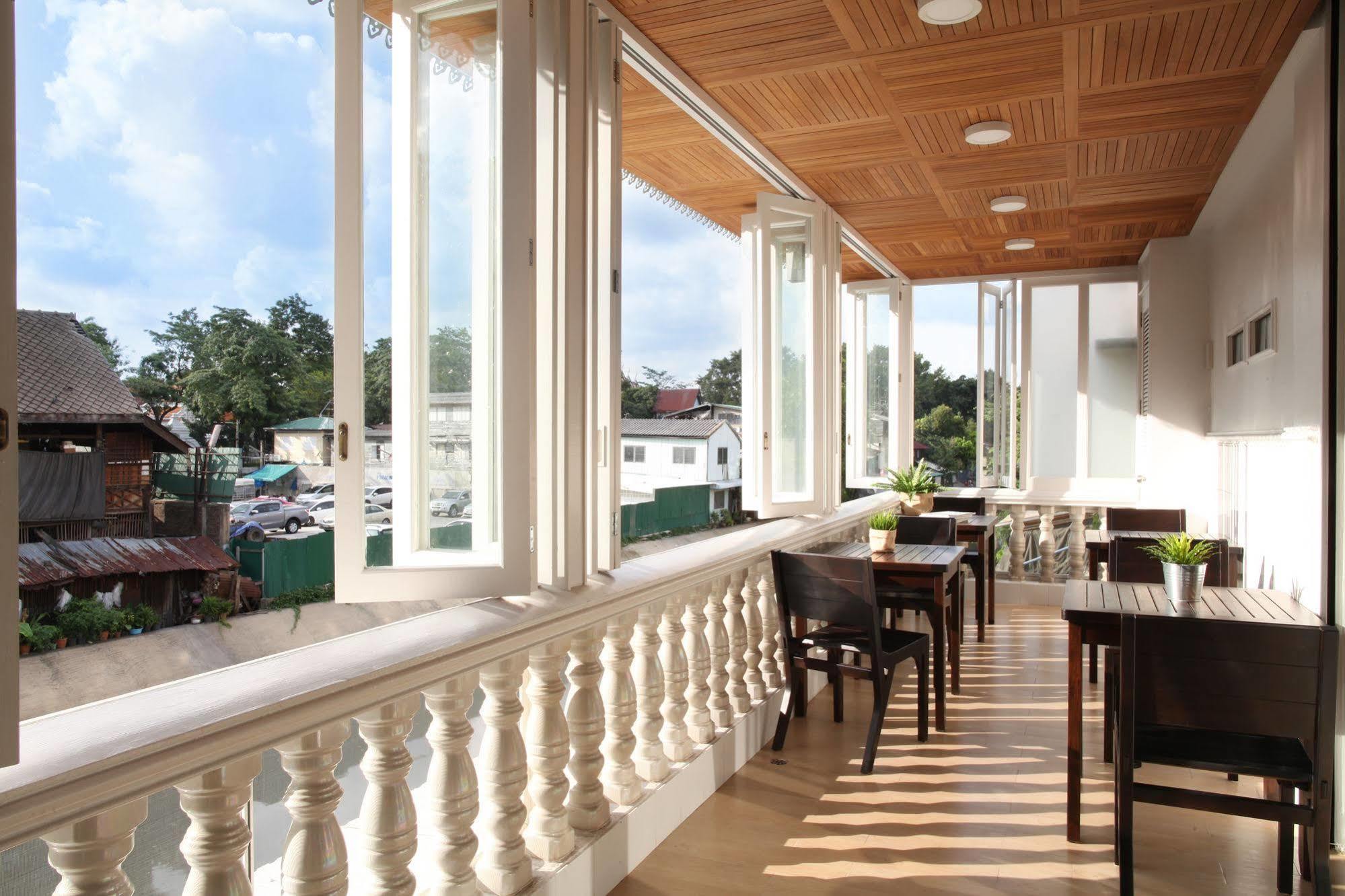Golden Mountain Hostel Bangkok Buitenkant foto